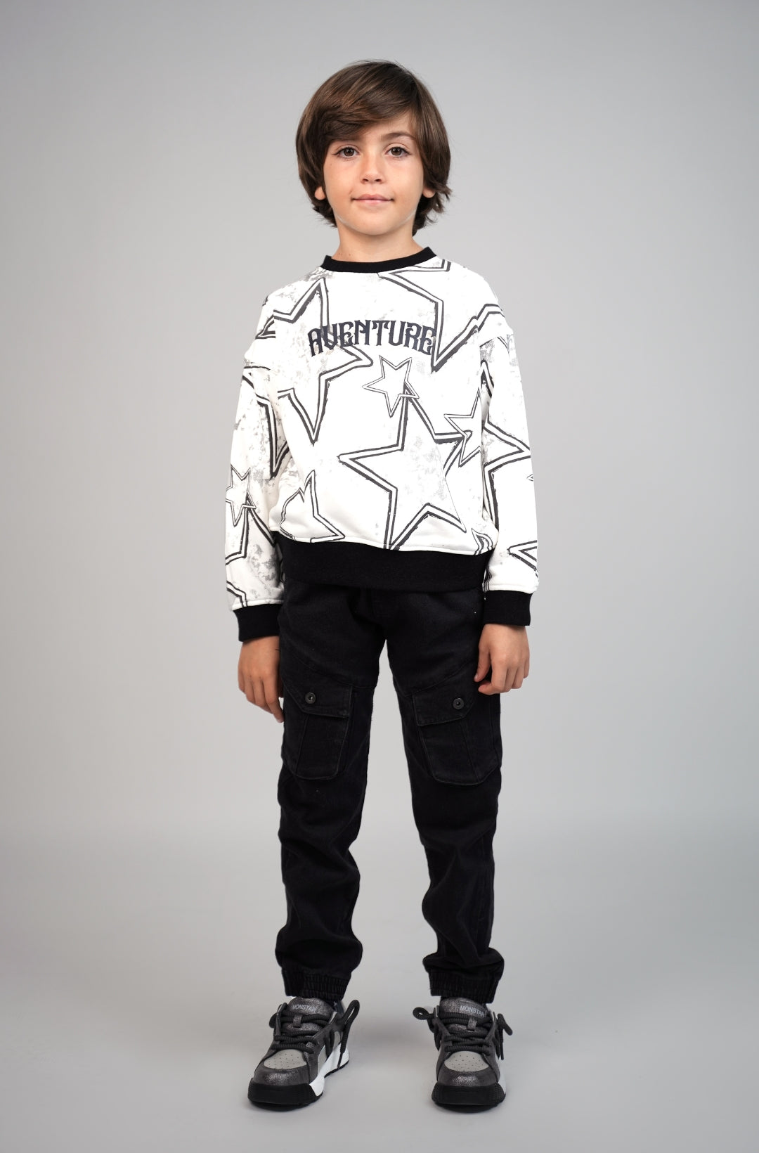 Sweatshirt Enfant Imprimé Étoiles et Texte “Aventure”